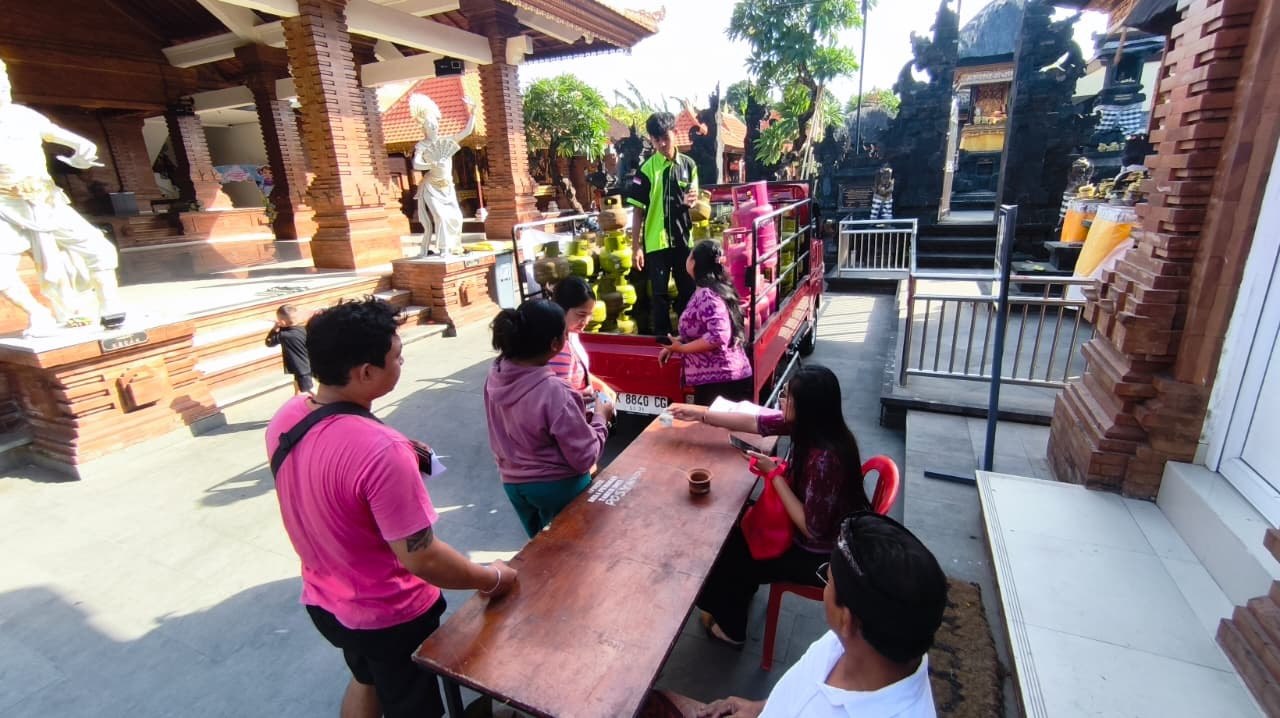 Kegiatan Pasar Murah Gas 3 Kg Desa Pemogan